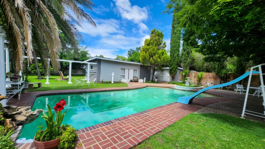 4 Bedroom Property for Sale in Wilgenhof Free State